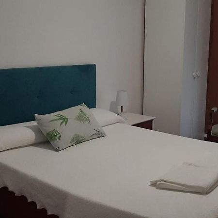 Alojamiento Casa Leon Santoña エクステリア 写真