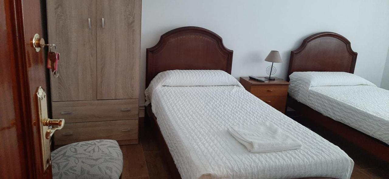 Alojamiento Casa Leon Santoña エクステリア 写真