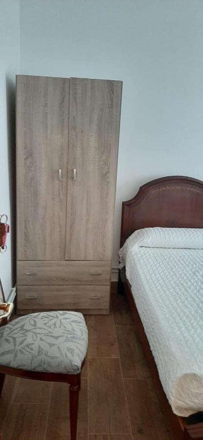 Alojamiento Casa Leon Santoña エクステリア 写真